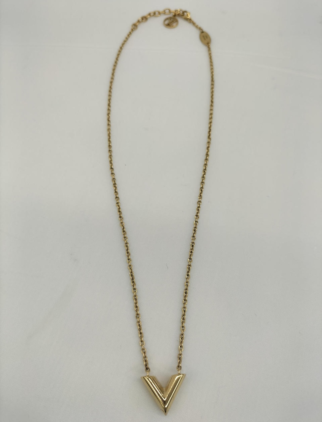 ルイヴィトン ネックレス・エセンシャル V "ゴールド" M61083