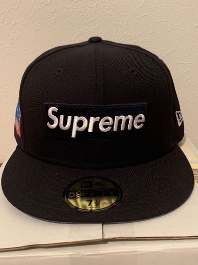 Supreme World Famous Box Logo New Era® "Navy"