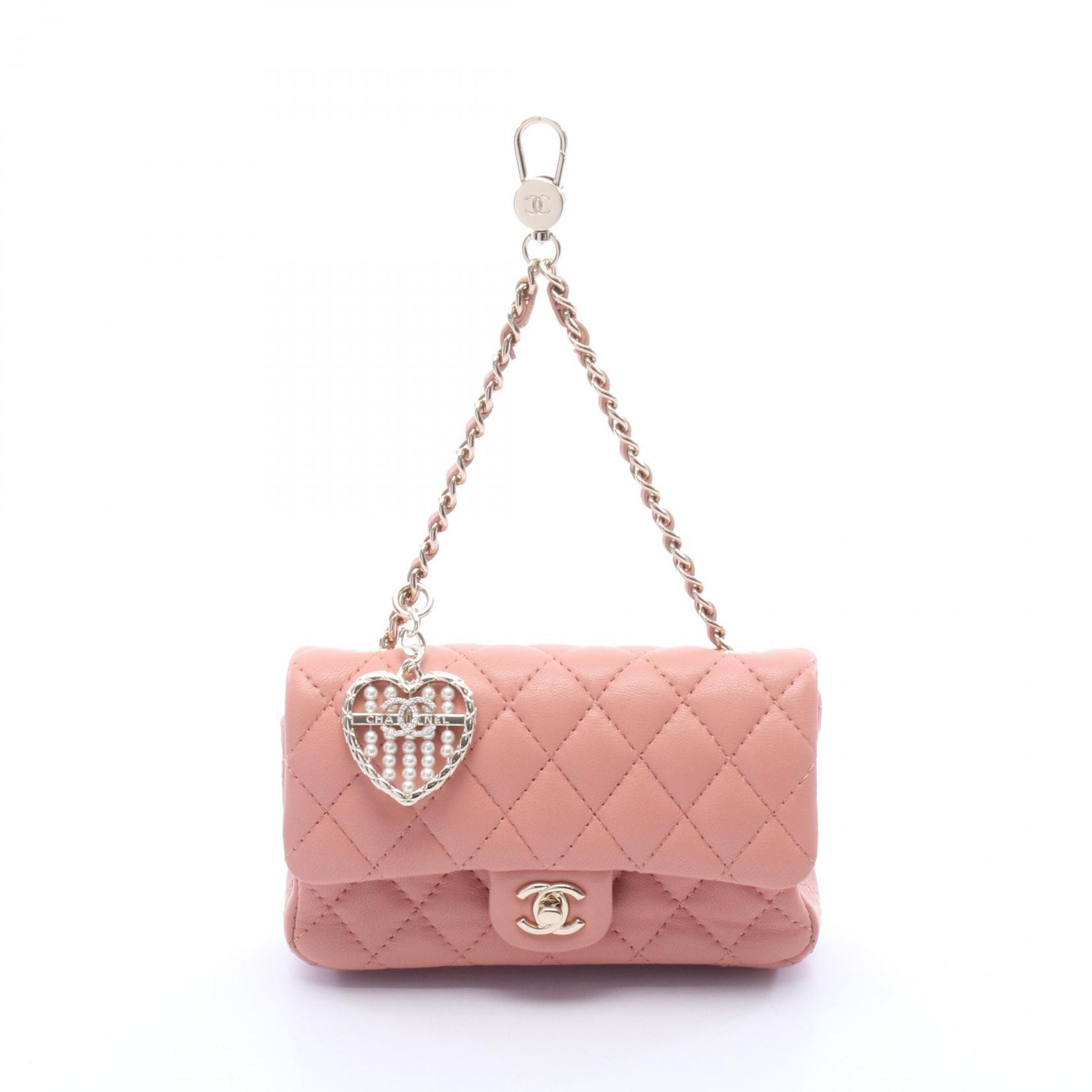 샤넬 CHANEL 마트라세 클래식 참 악세사리 가죽 여성용 핑크 AP4760 [중고]