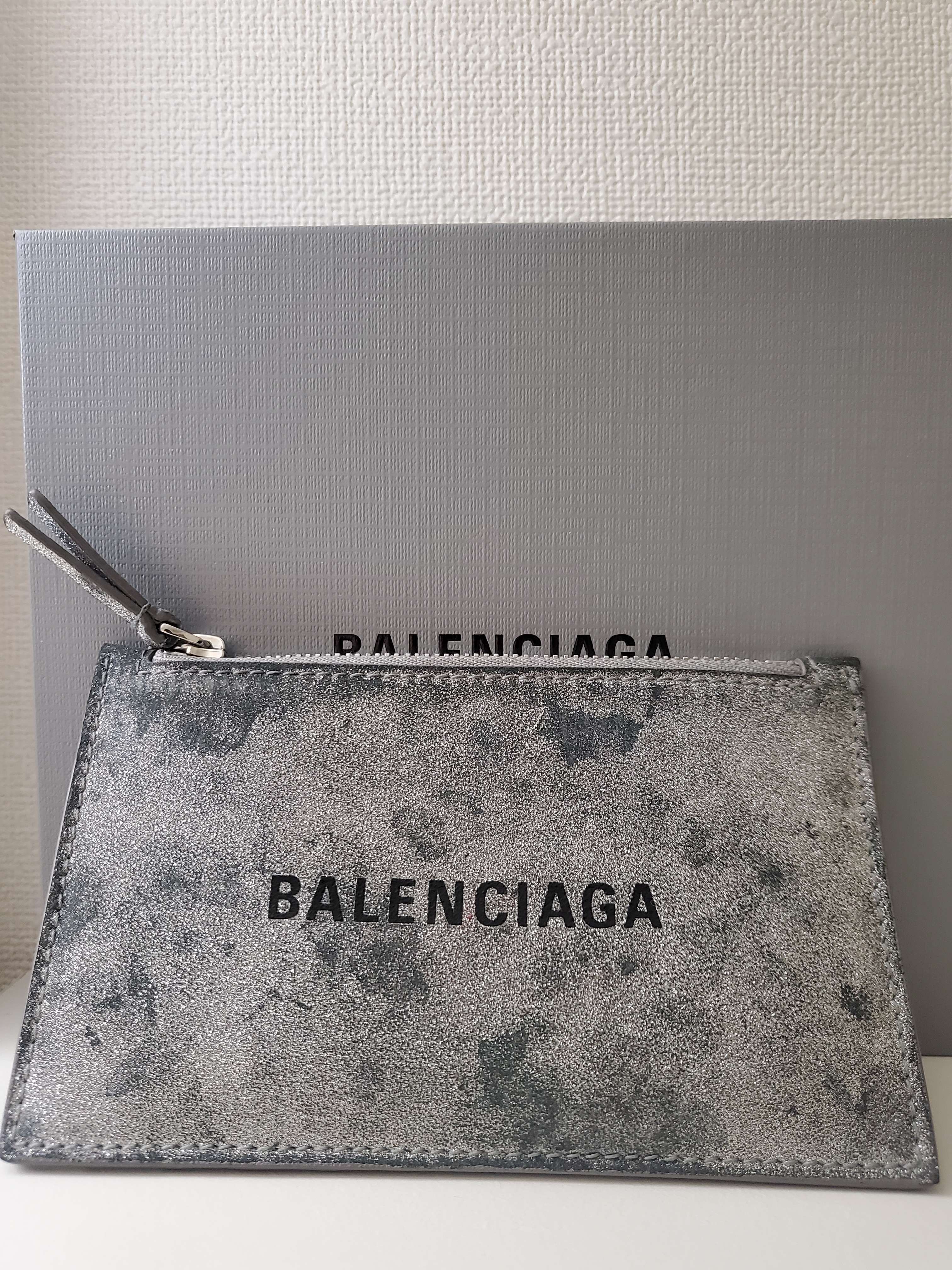 バレンシアガコイン財布