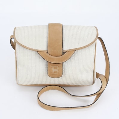 ■美品 バリー Bロゴ エンボスショルダーバッグ