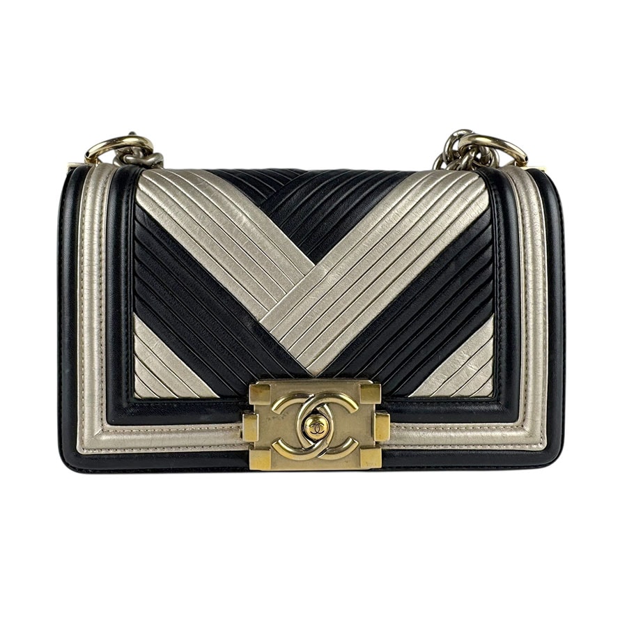 シャネル CHANEL ショルダーバッグ ボーイシャネル レザー ブラック×ゴールド ゴールド レディース【中古】 z8158