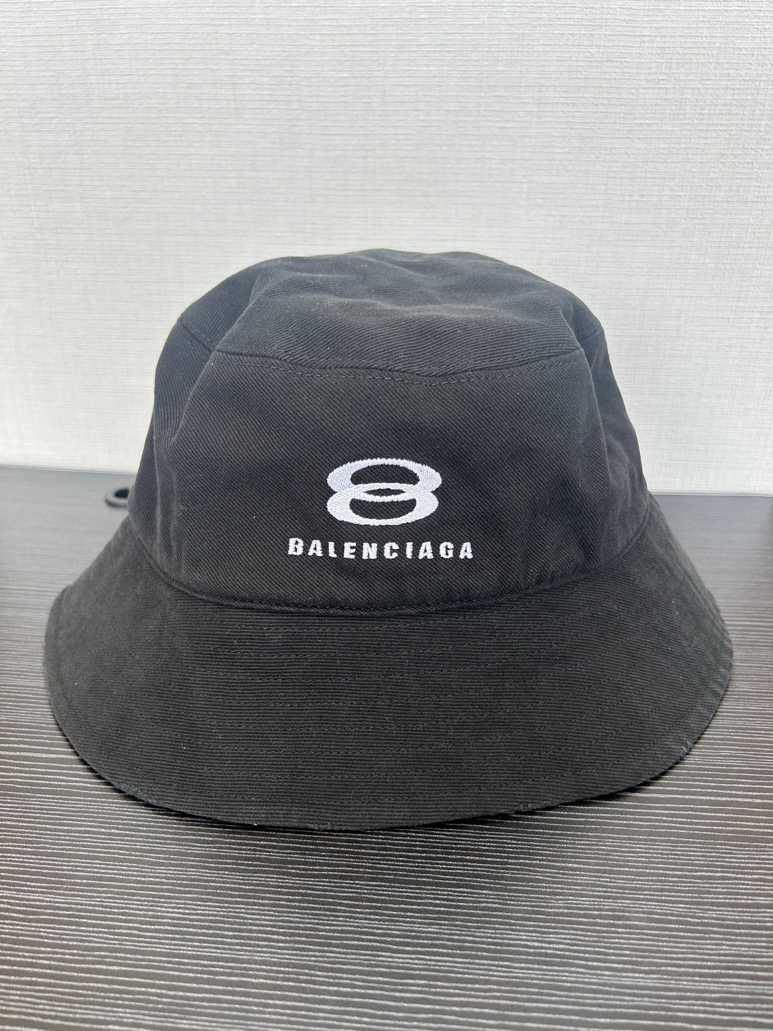 BALENCIAGA Logo Embroidery Damaged Bucket Hat "Black"