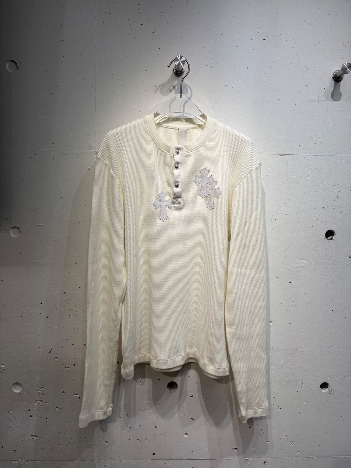 ヘンリーネック クロスパッチ ラッキーパッチ付き