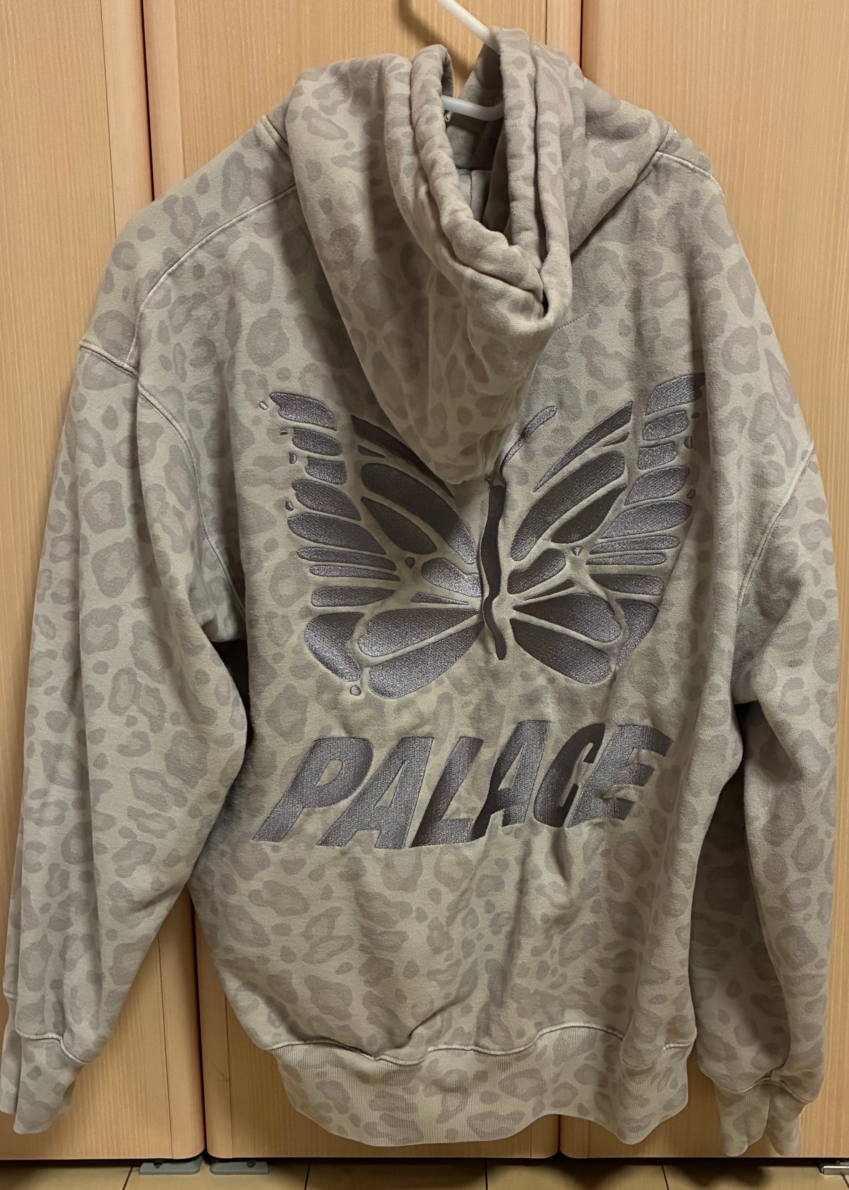 PALACE x NEEDLES Hood "White"