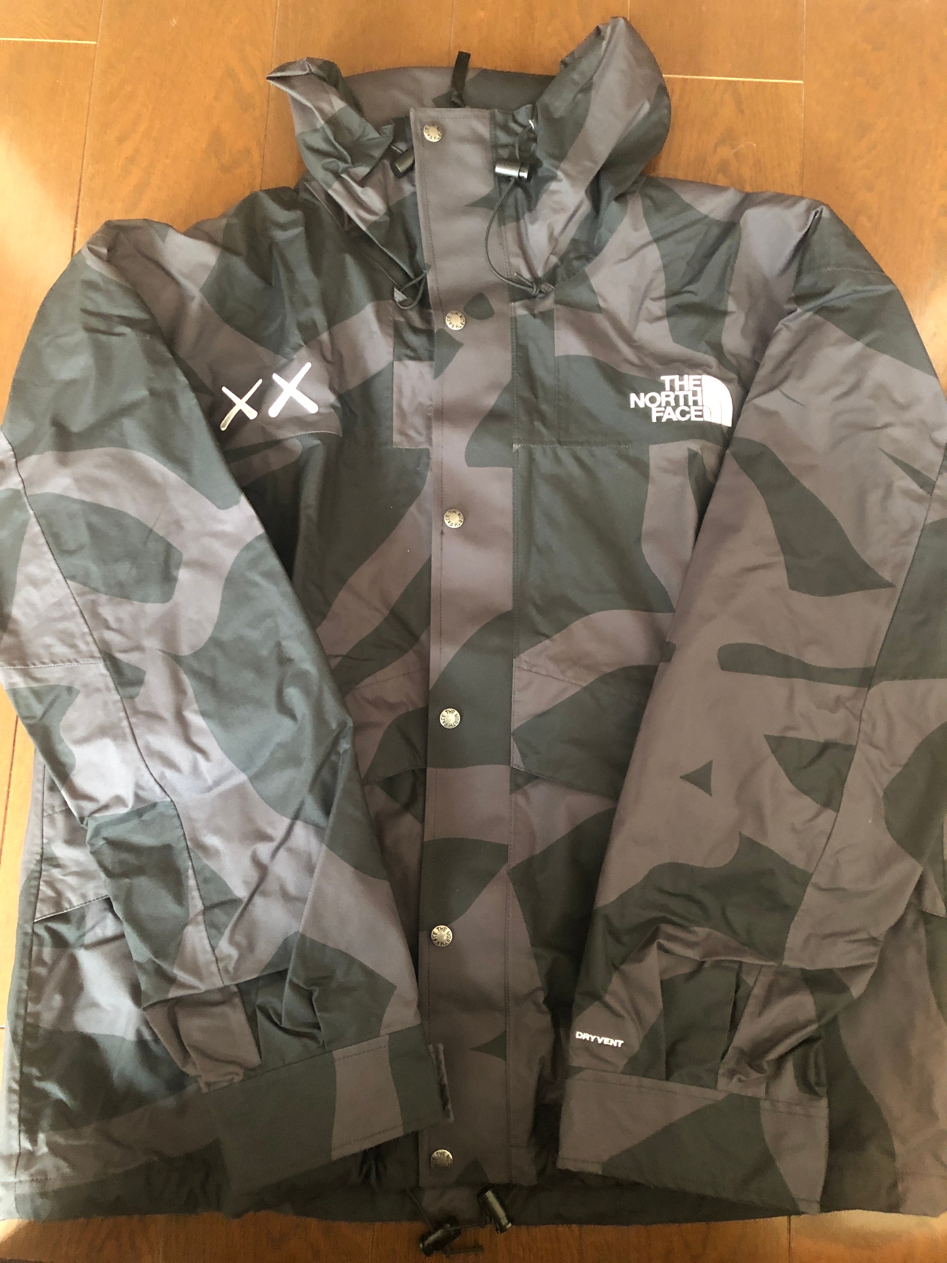 The North Face Kaws Retro 1986 Mountain Jacket "Black"