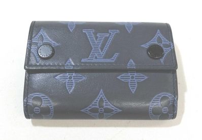 Louis Vuitton Discovery Compact Wallet