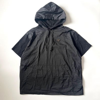 プラダ パーカー メンズ