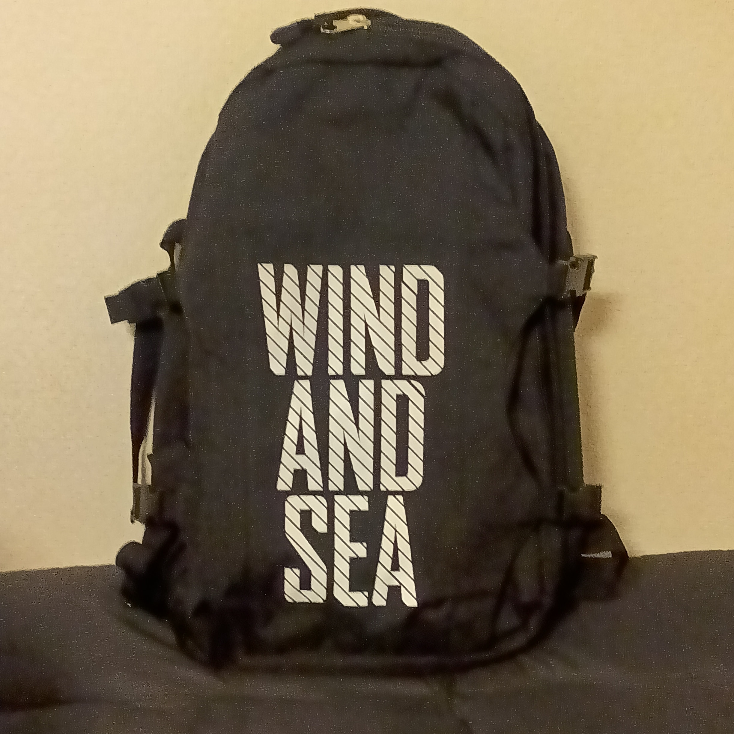 ☆完売美品☆ウィンダンシー✖︎ブリーフィング　トップス　ブラック系カモフラ　M over size half zip nylon po / black | wee9s | ウィークス