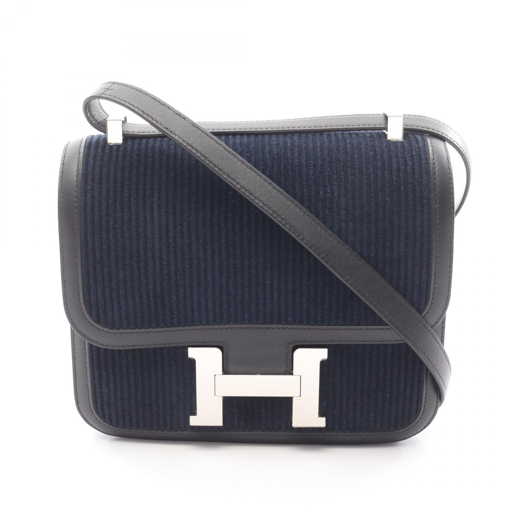 エルメス HERMES コンスタンス3 24 ショルダーバッグ バッグ コーデュロイ / ヴォースイフト ヴォースイフト ブルーマリン Y刻印(2020年製造) レディース ネイビー系 / ブラック系 【中古】
