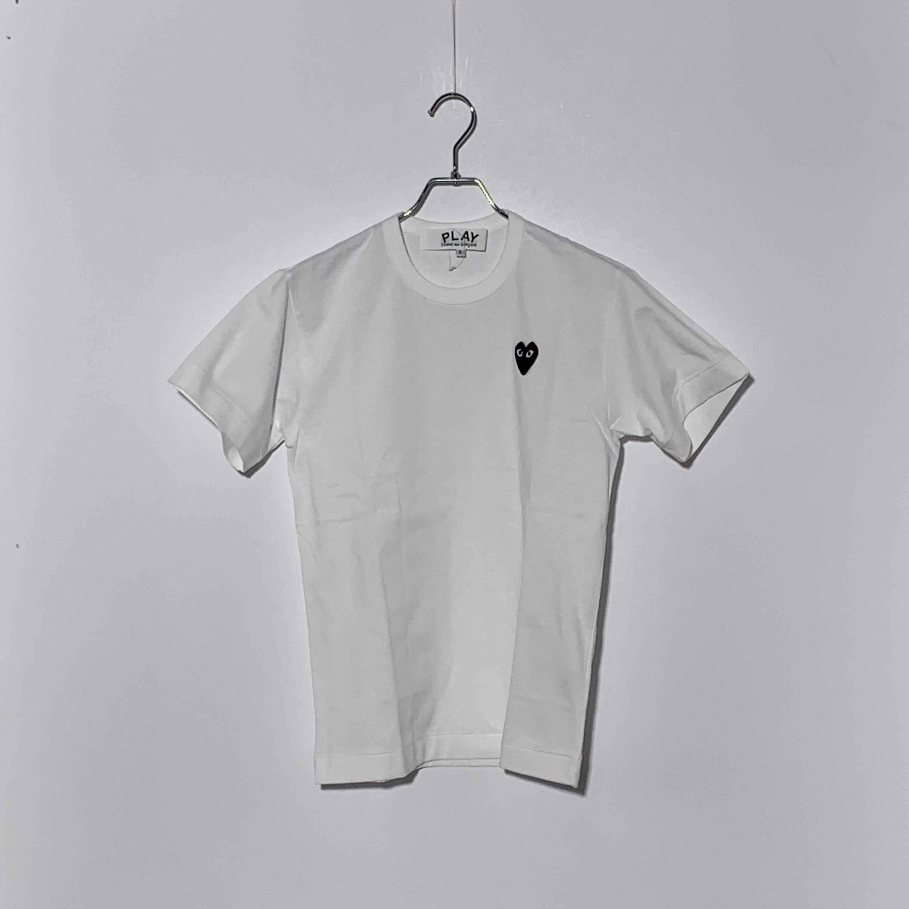 COMME des GARCONS PLAY CDG AX-T064-051 "White"