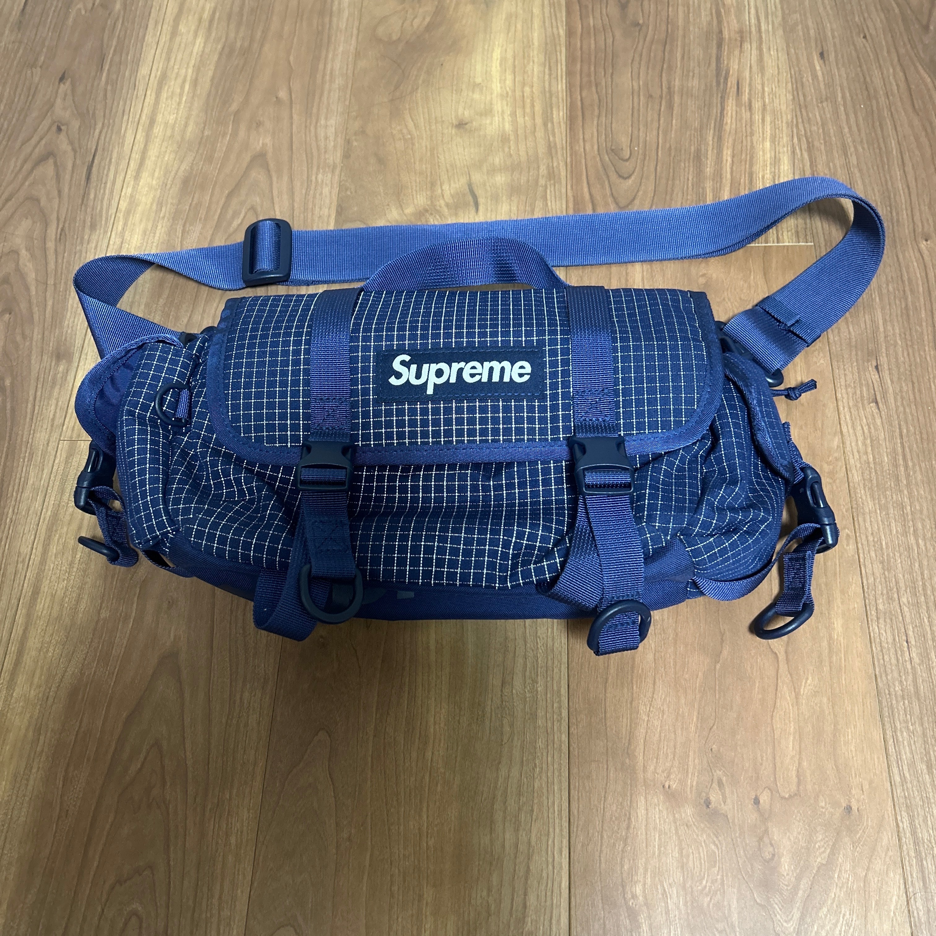 Supreme Mini Duffle Bag "Navy" (24SS)