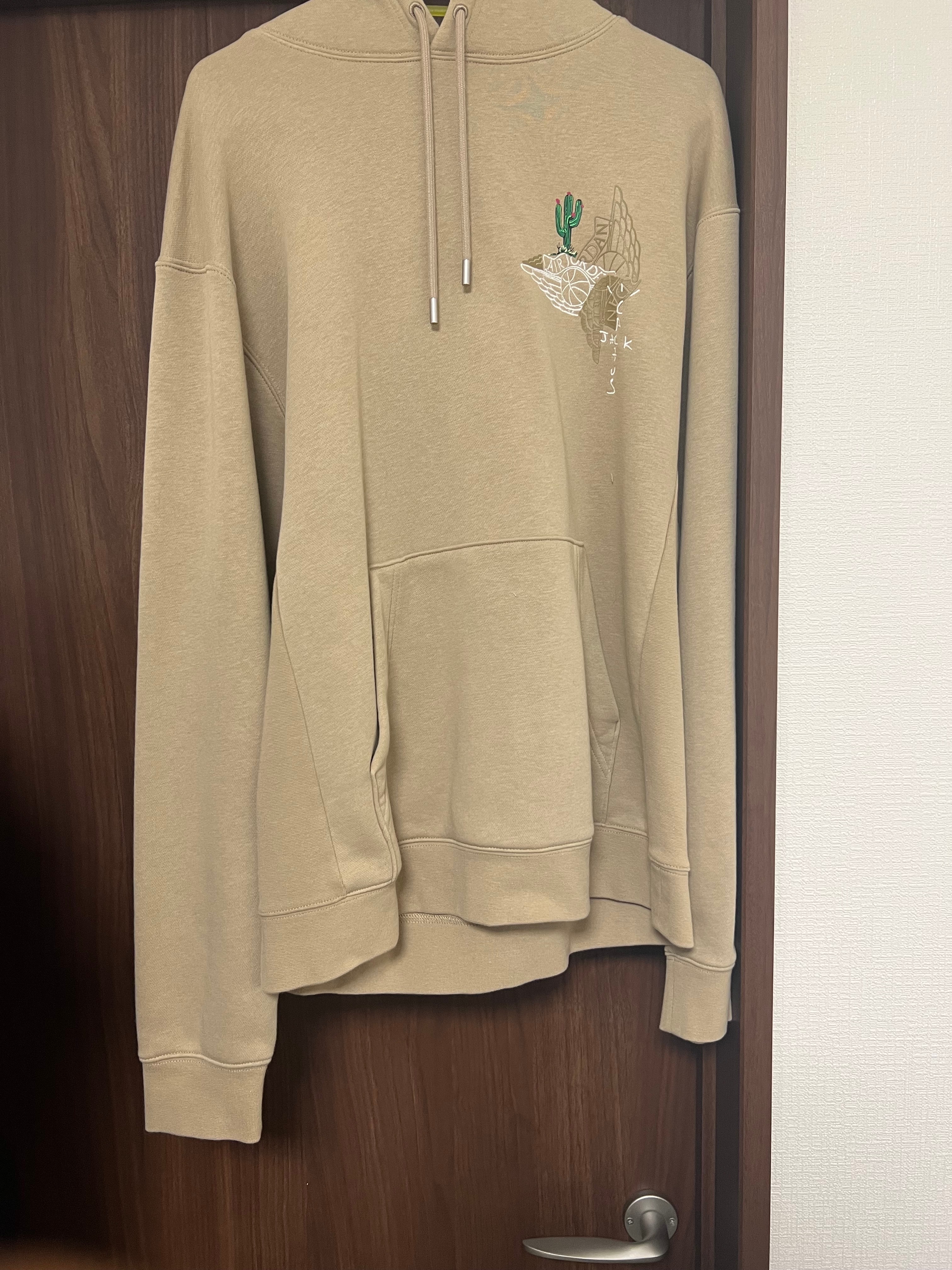 エアジョーダン トラヴィス カクタス ジャック プルオーバー フーディー "デザート カーキ"