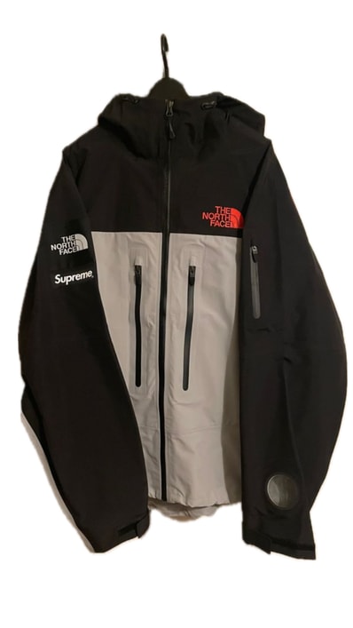 Supreme x The North Face Taped Seam Shell Jacket "Grey"