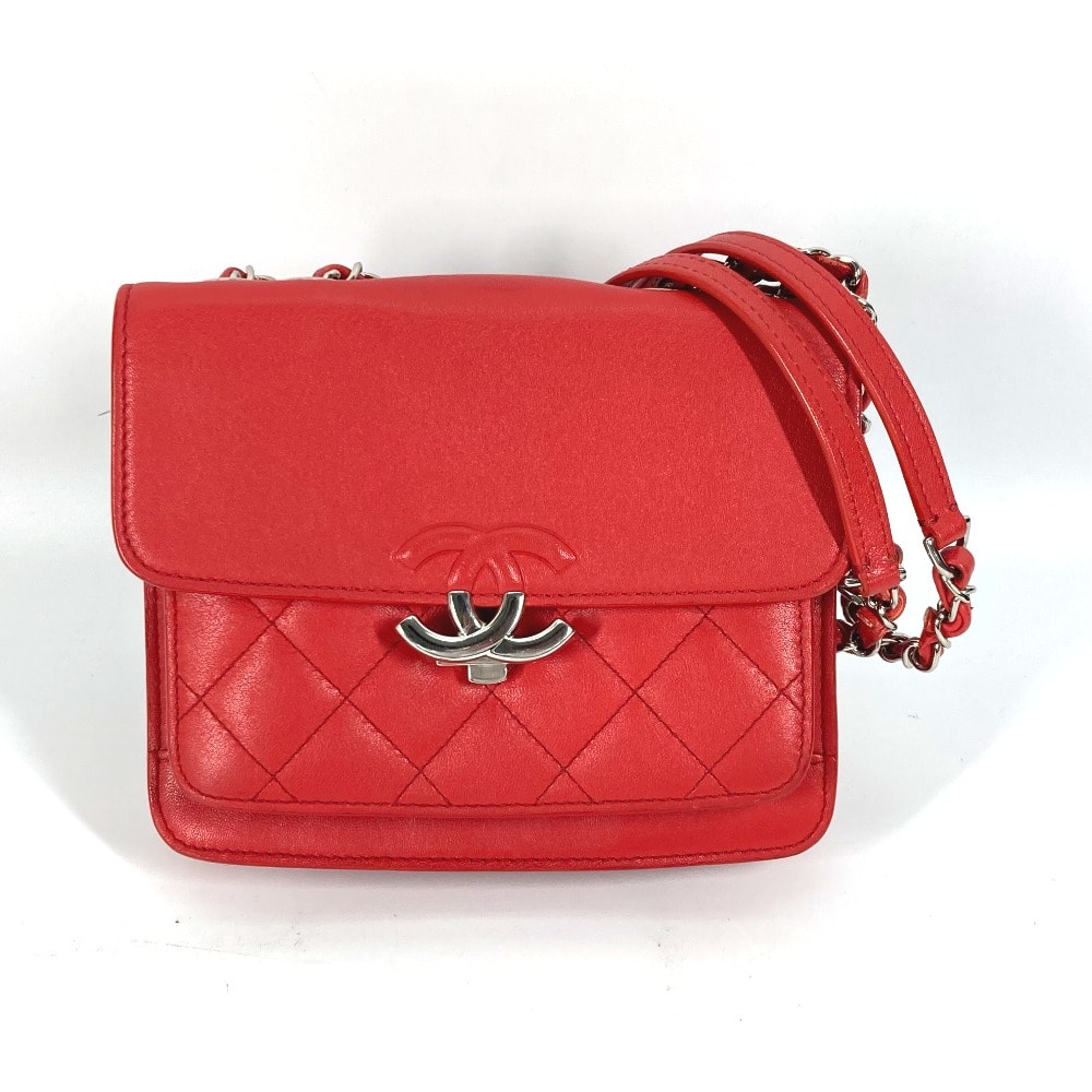 シャネル CHANEL ダブル CC ココマーク Wチェーン マトラッセ キルティング チェーンバッグ カバン 斜め掛け ショルダーバッグ レザー レッド