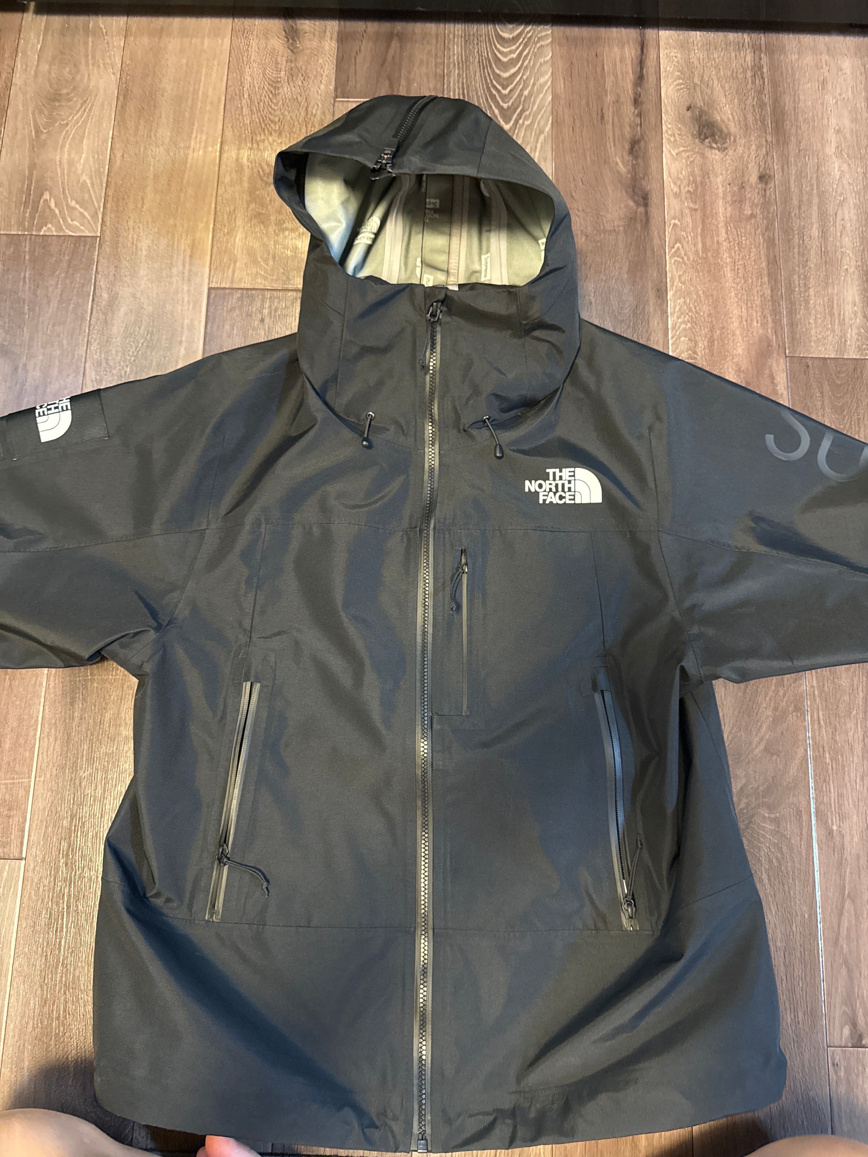 Supreme x The North Face Split Taped Seam Shell Jacket "Black"