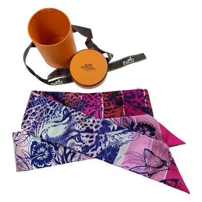 ☆☆HERMES エルメス レオパード シルク100% ツイリー レッド×ローズ シルクスカーフ