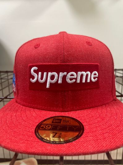 Supreme World Famous Box Logo New Era® "Red"