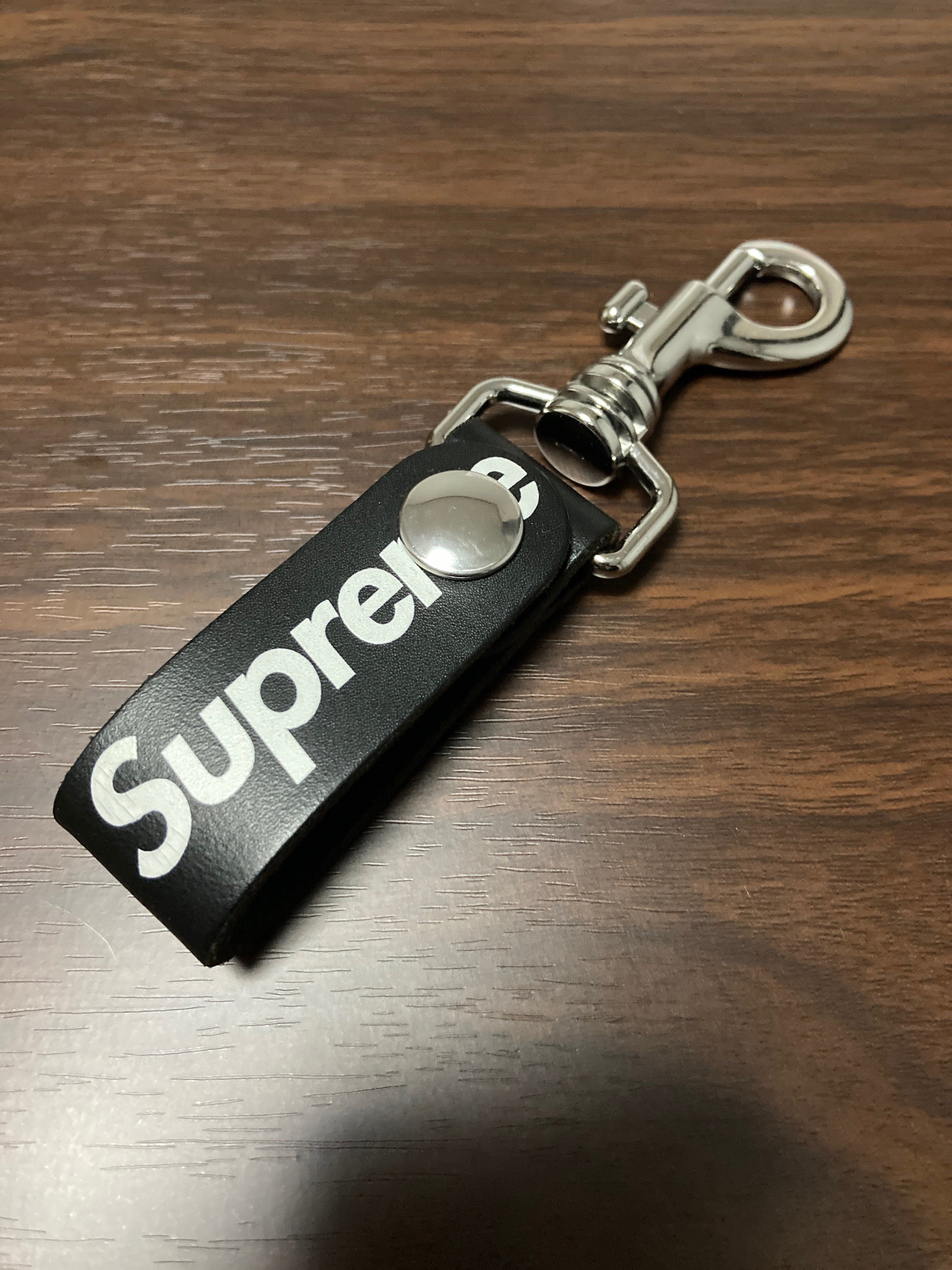 Supreme Leather Key Loop "Black"