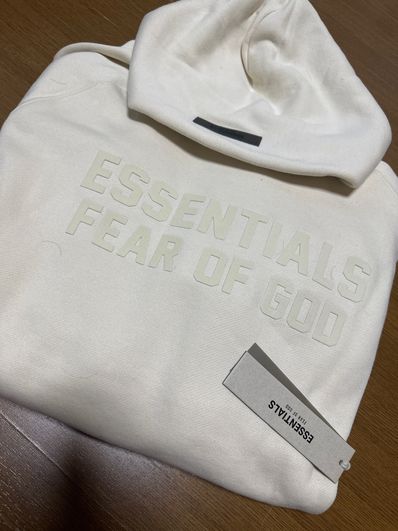 FEAR OF GOT ESSENTIALSパーカー