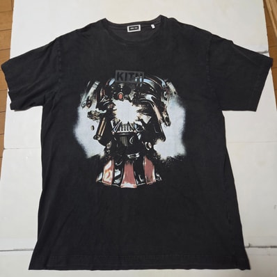 Kith x STAR WARS Exploding Darth Vader Vintage Tee "Black"