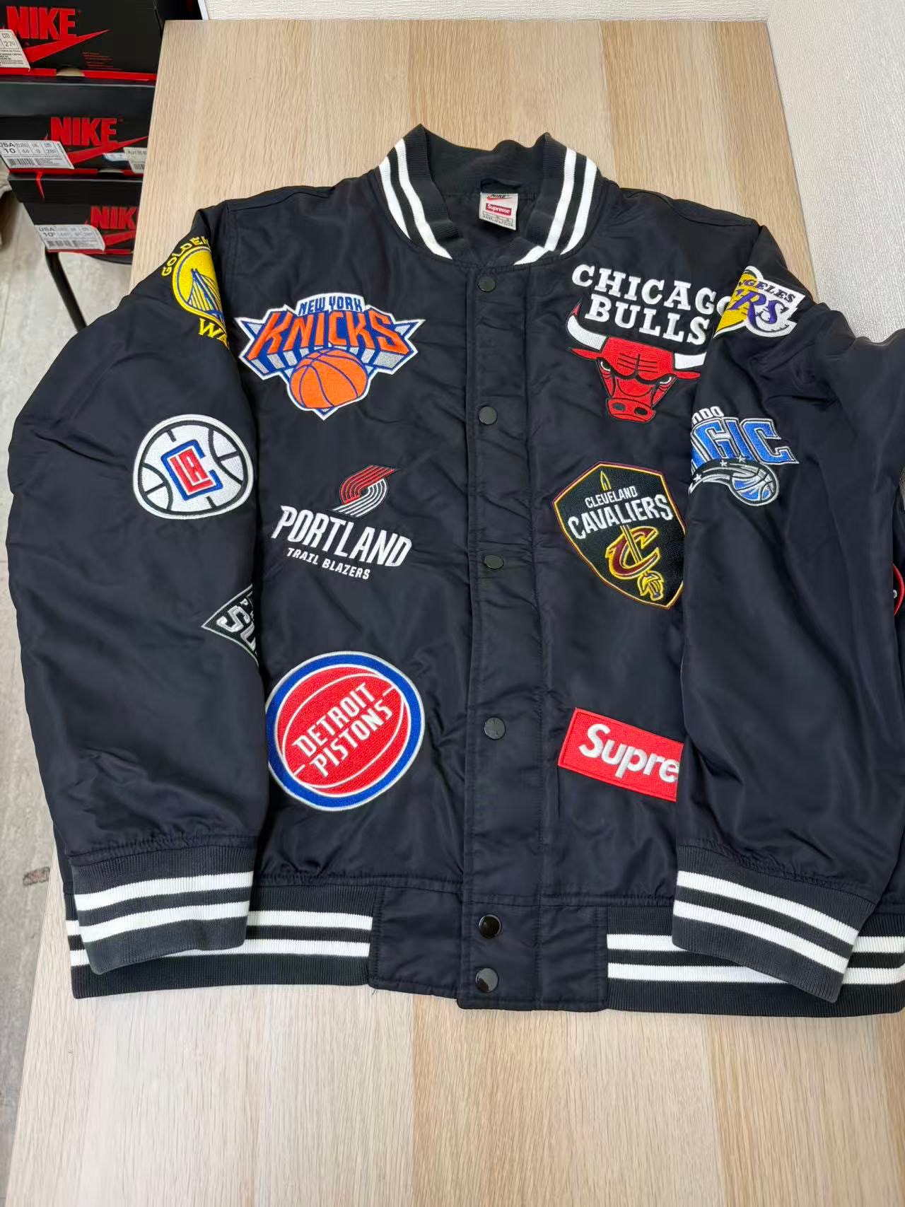 Supreme / Nike®/NBA Teams Warm-Up Jacket "Black"