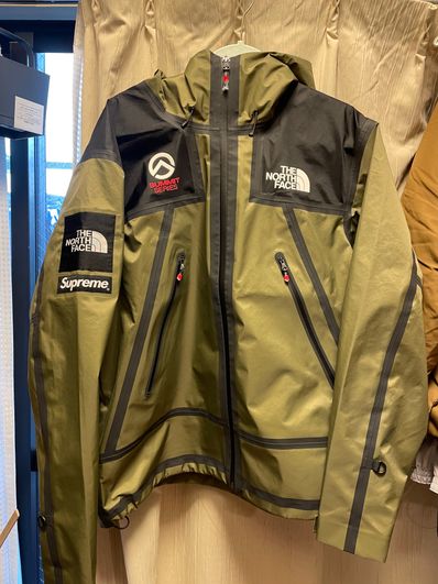 Supreme x The North Face Summit Series Outer Tape Seam Shell Jacket "Olive"