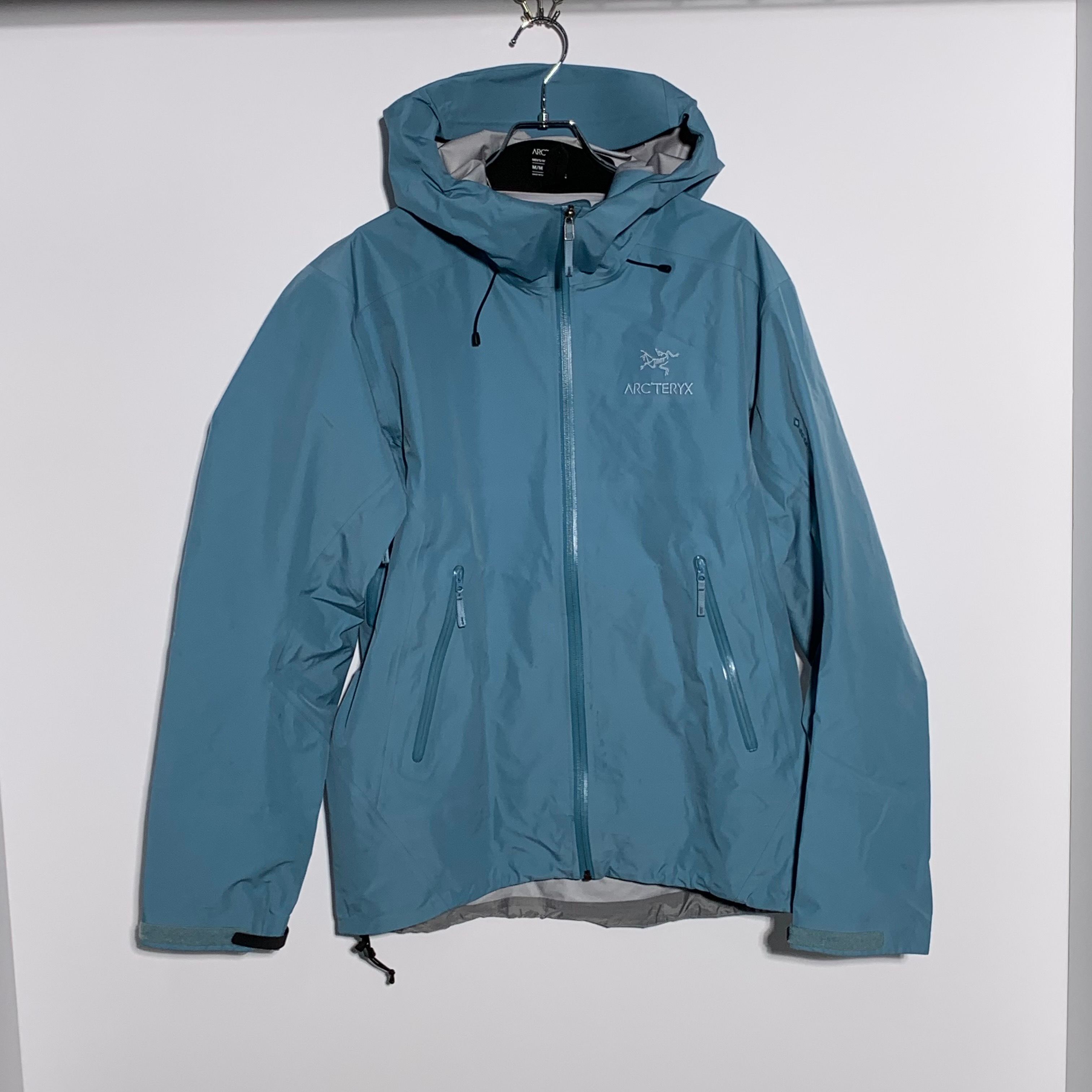 アークテリクス ベータ LT ジャケット 23ss "ソレース"