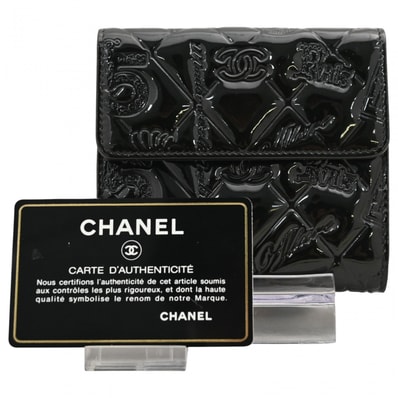 シャネル 三つ折り財布 レディース