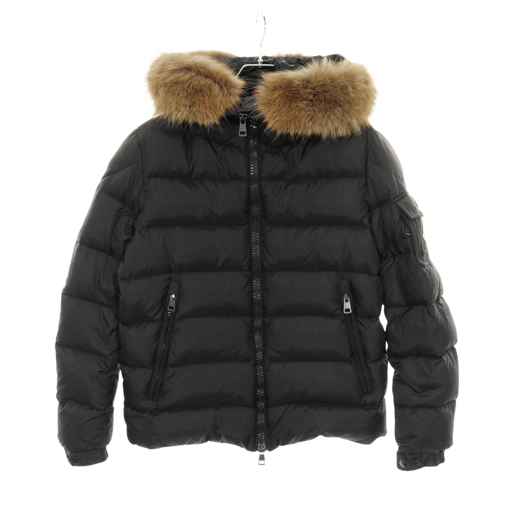 モンクレール MONCLER BYRON ダウンジャケット 衣料品 アウター ナイロン メンズ ブラック系 4136725 【中古】