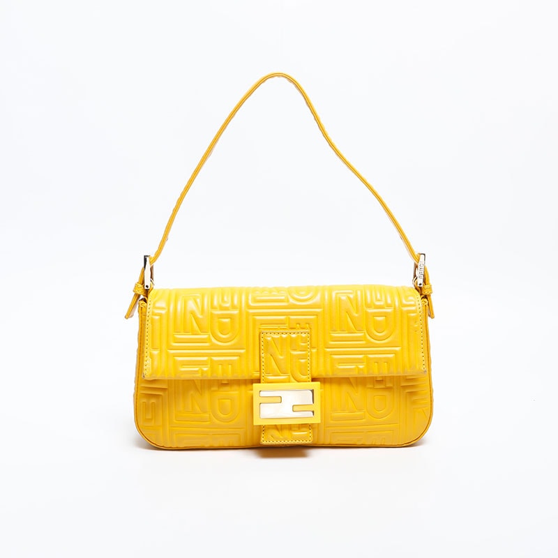フェンディ FENDI マテラッセ マンマバケット レザー ショルダーバッグ【中古】
