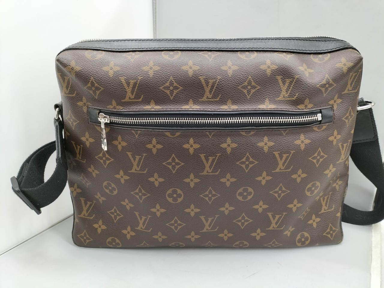 Louis Vuitton Torres Monogram Macassar 
