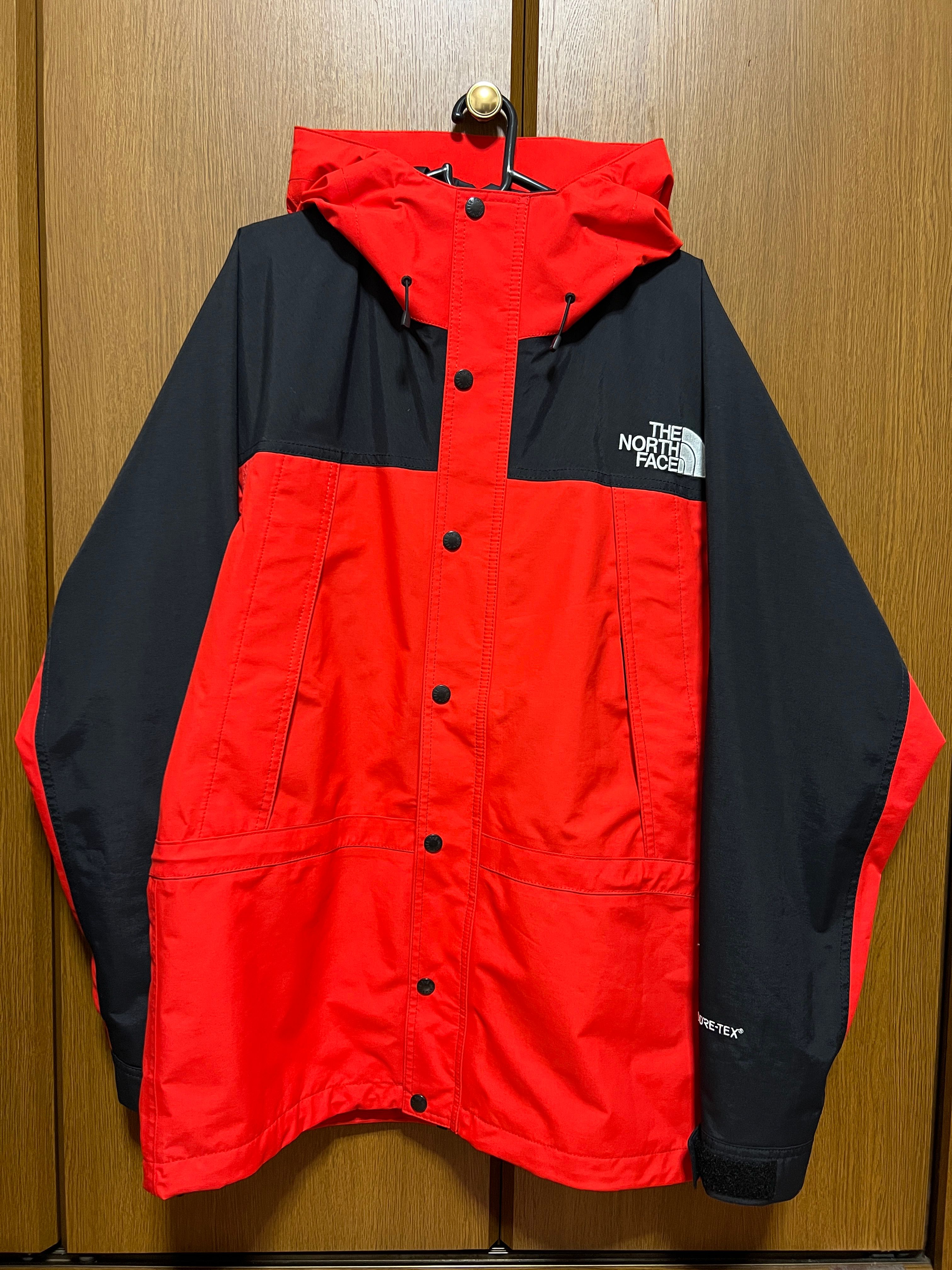 マウンテンライトジャケット ファイアリーレッド