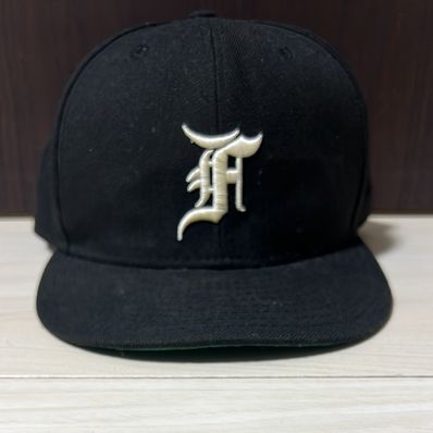 FEAR OF GOD ESSENTIALS New Era Fitted Cap (FW20) "Navy"