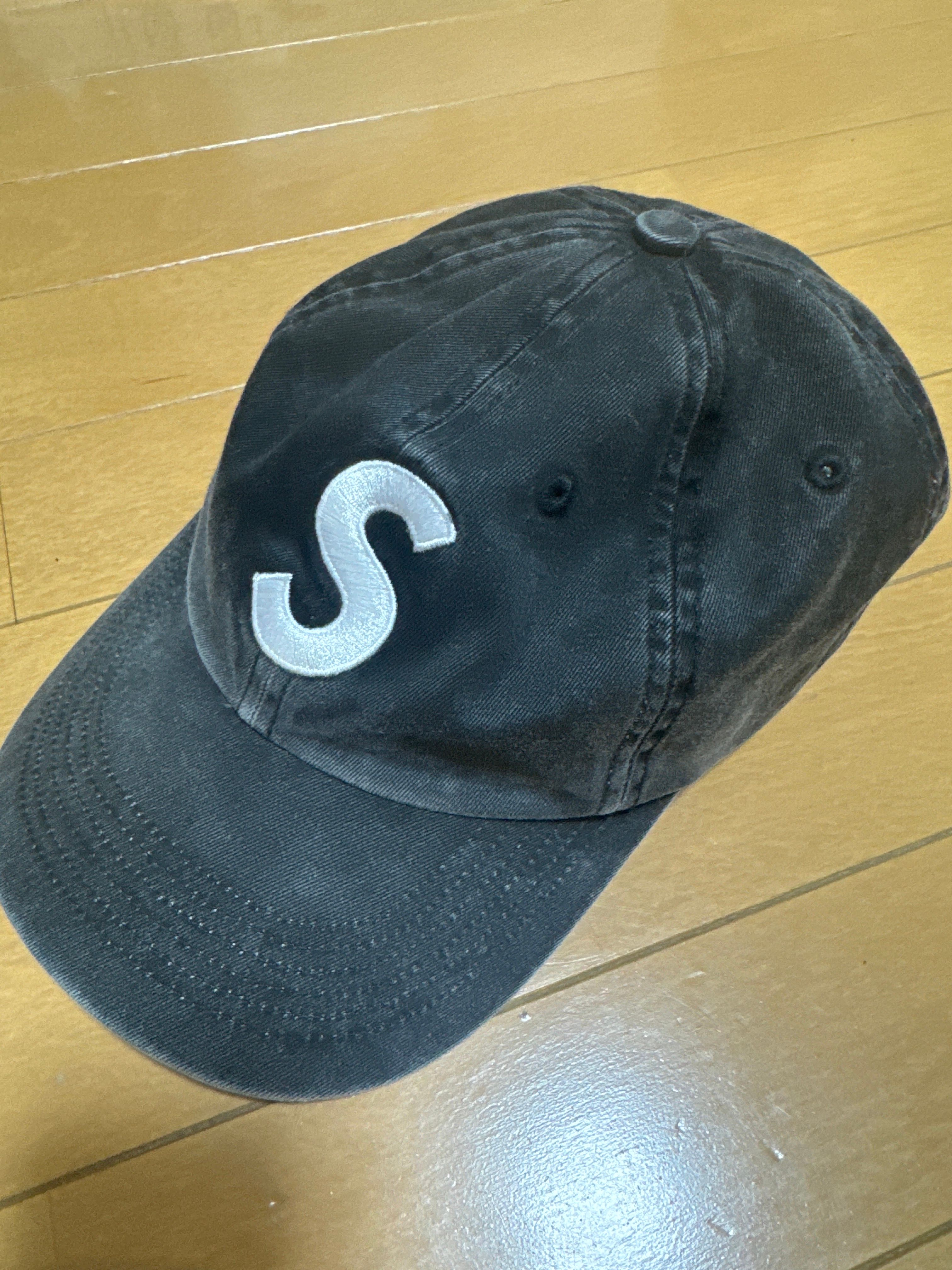 Supreme Pigment Print S Logo 6-Panel "Black"