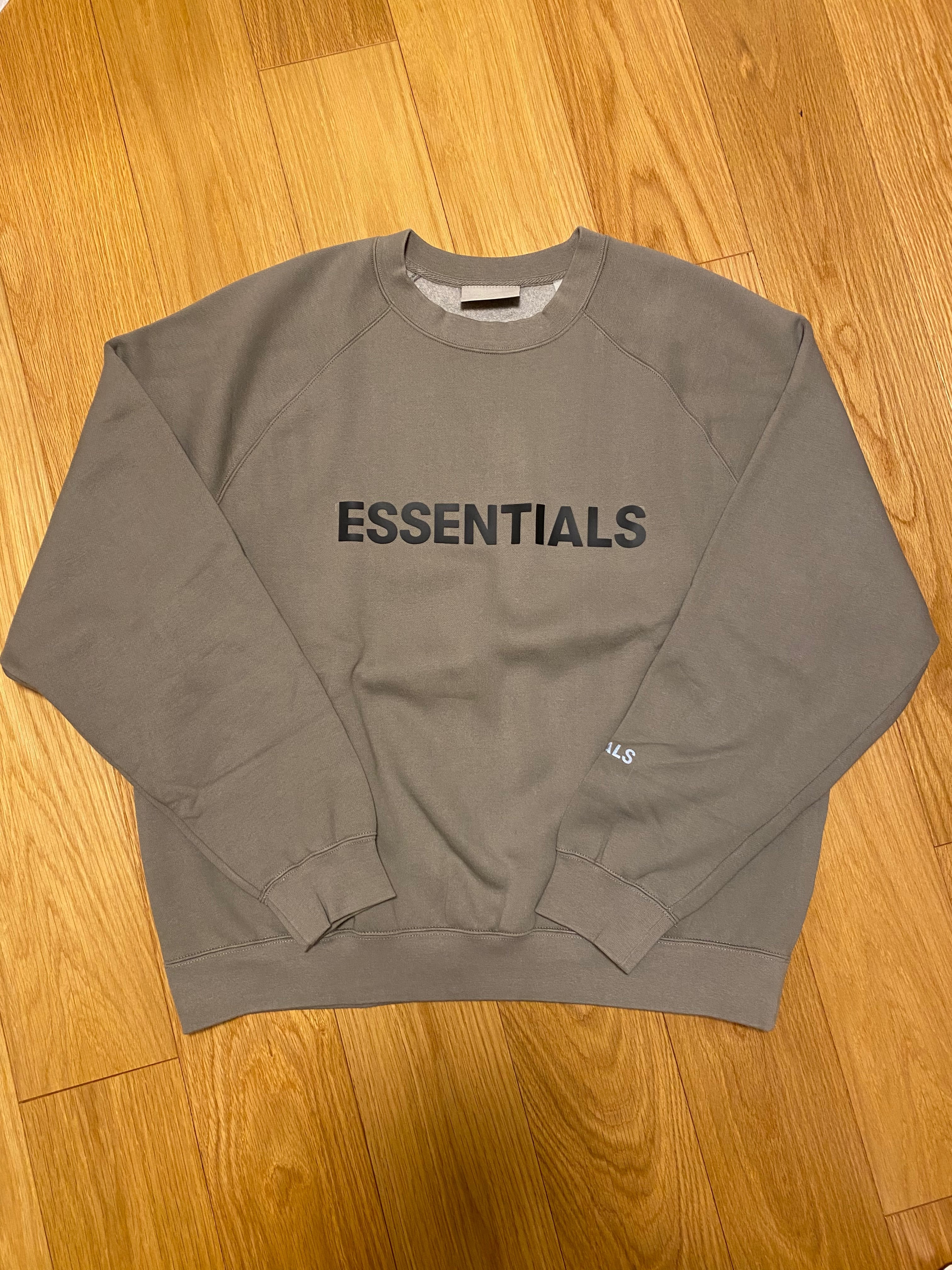 FEAR OF GOD ESSENTIALS 3D Silicon Applique Crewneck "Gray Flannel/Charcoal"