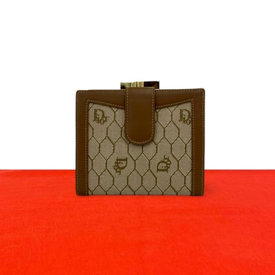 Christian Dior ディオール ハニカム柄 レザー PVC 二つ折り財布 ブラウン
17164