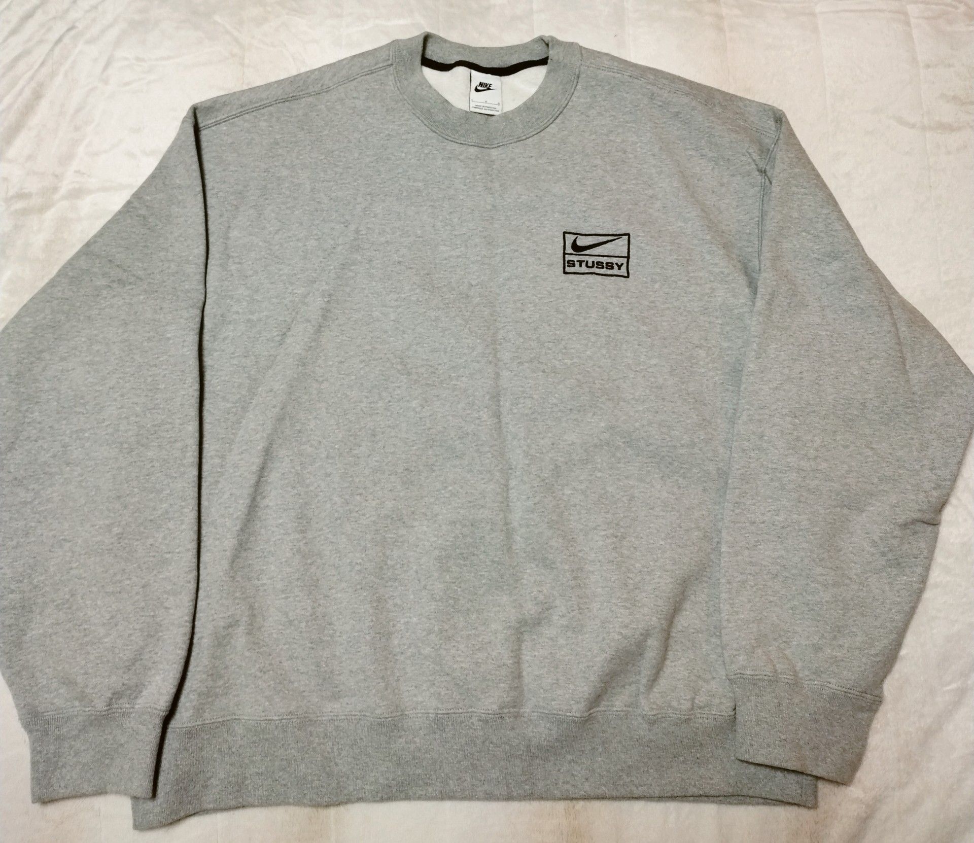 Stussy x Nike Fleece Crew (US Size) "Grey" DO9337-063