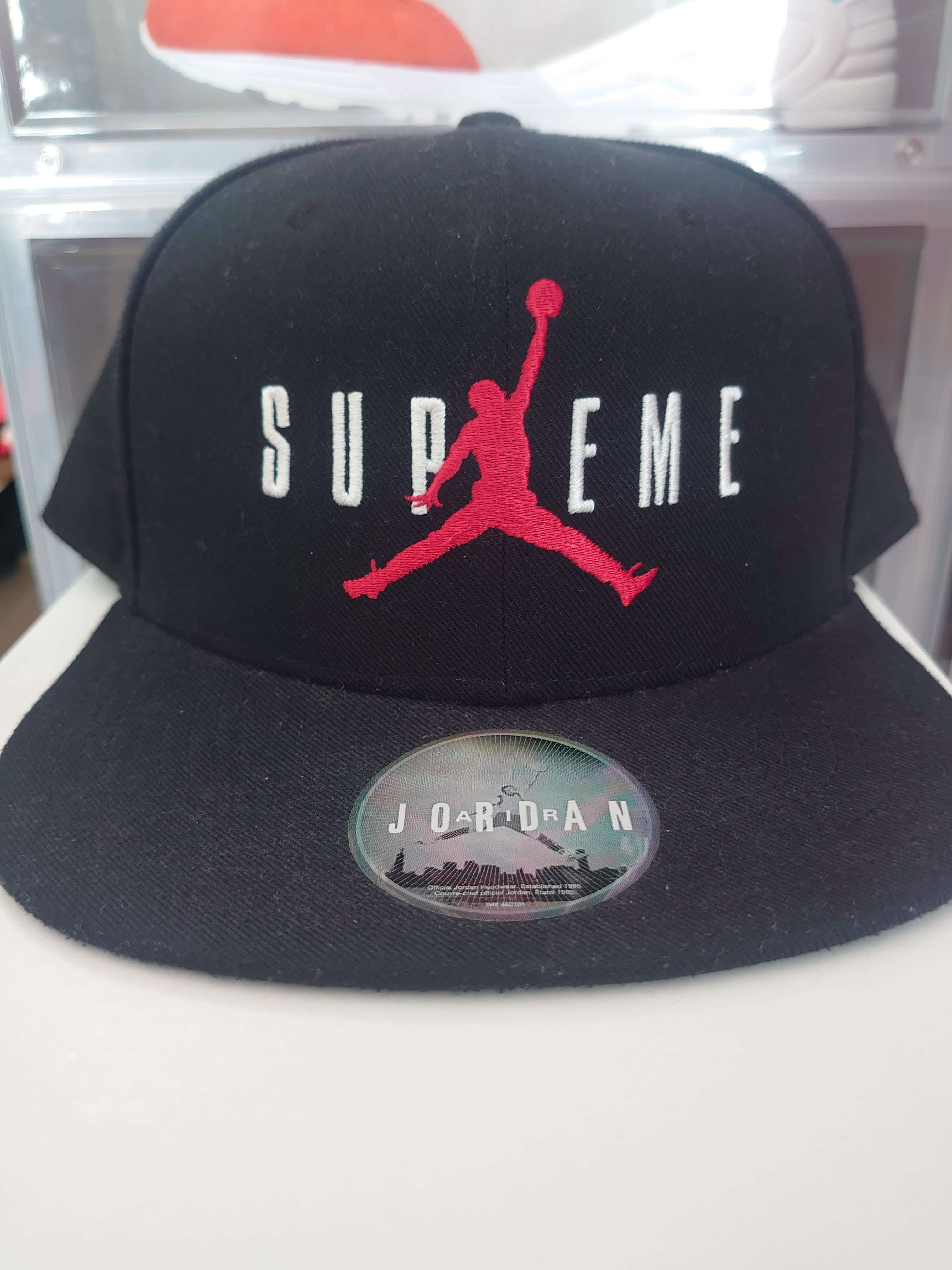 Supreme NIKE Air Jordan 6-Panel Cap "Black"