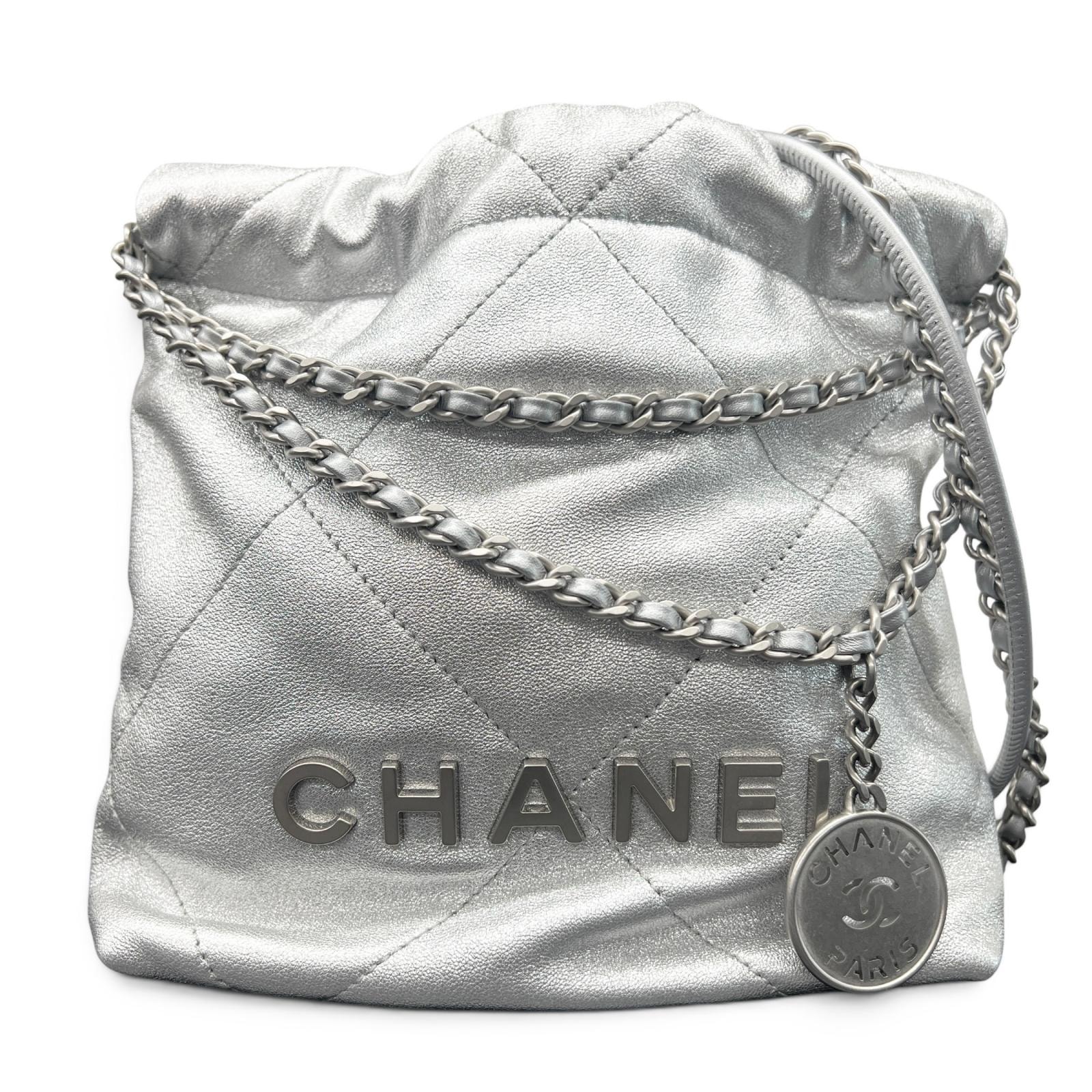 CHANEL 希少 極美品 シャネル22 2way ミニハンドバッグ チェーンショルダーバッグ AS3980 カーフスキン シリアルプレート レザー シルバー ホーボーバッグ ポシェット マトラッセ キルティング Aランク 鑑定済 中古 シャネルバッグ