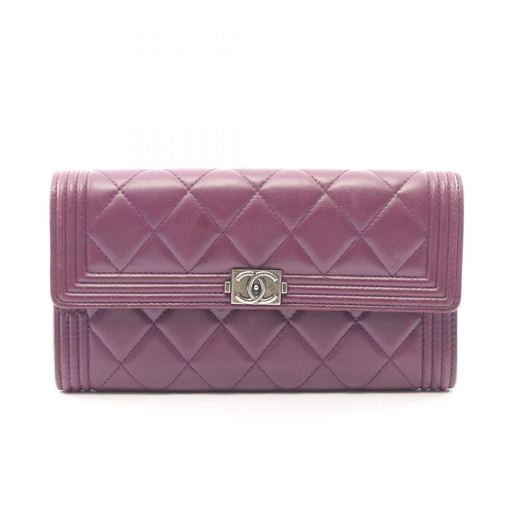 シャネル CHANEL ボーイシャネル 二つ折り長財布 財布 ラムスキン(羊革) レディース パープル系 【中古】