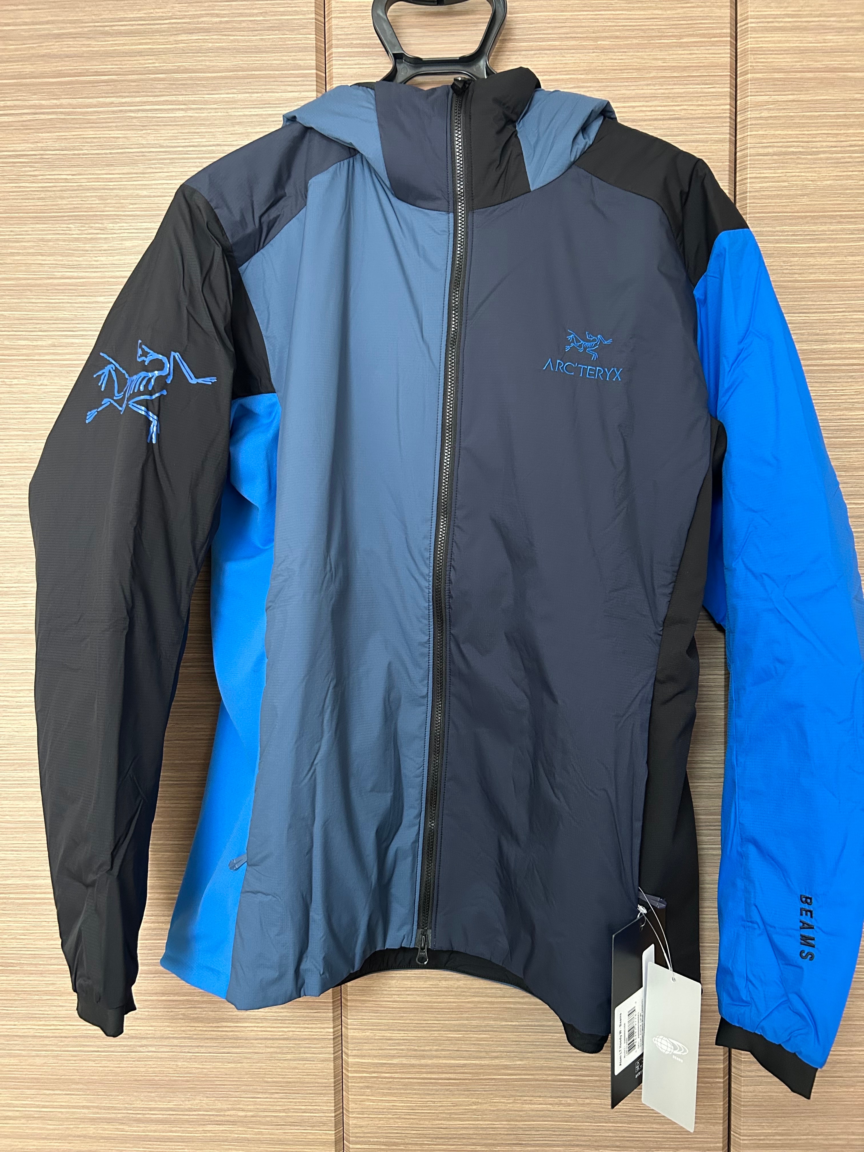 【ARC'TERYX × BEAMS BOY】別注〈WOMEN〉Atom LT Hoody “Boro Blue”