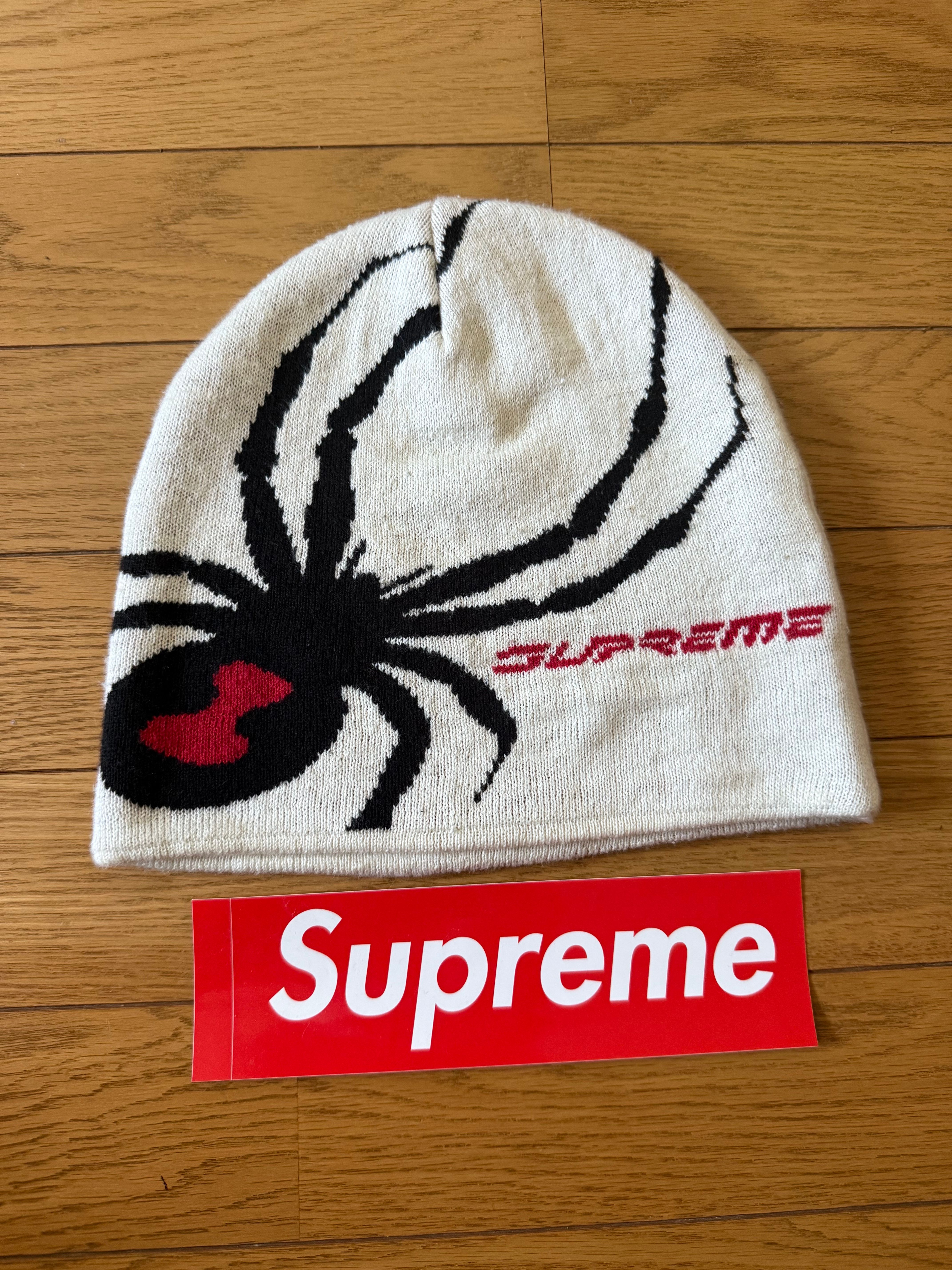 シュプリーム x スパイダー ビーニー "ホワイト"