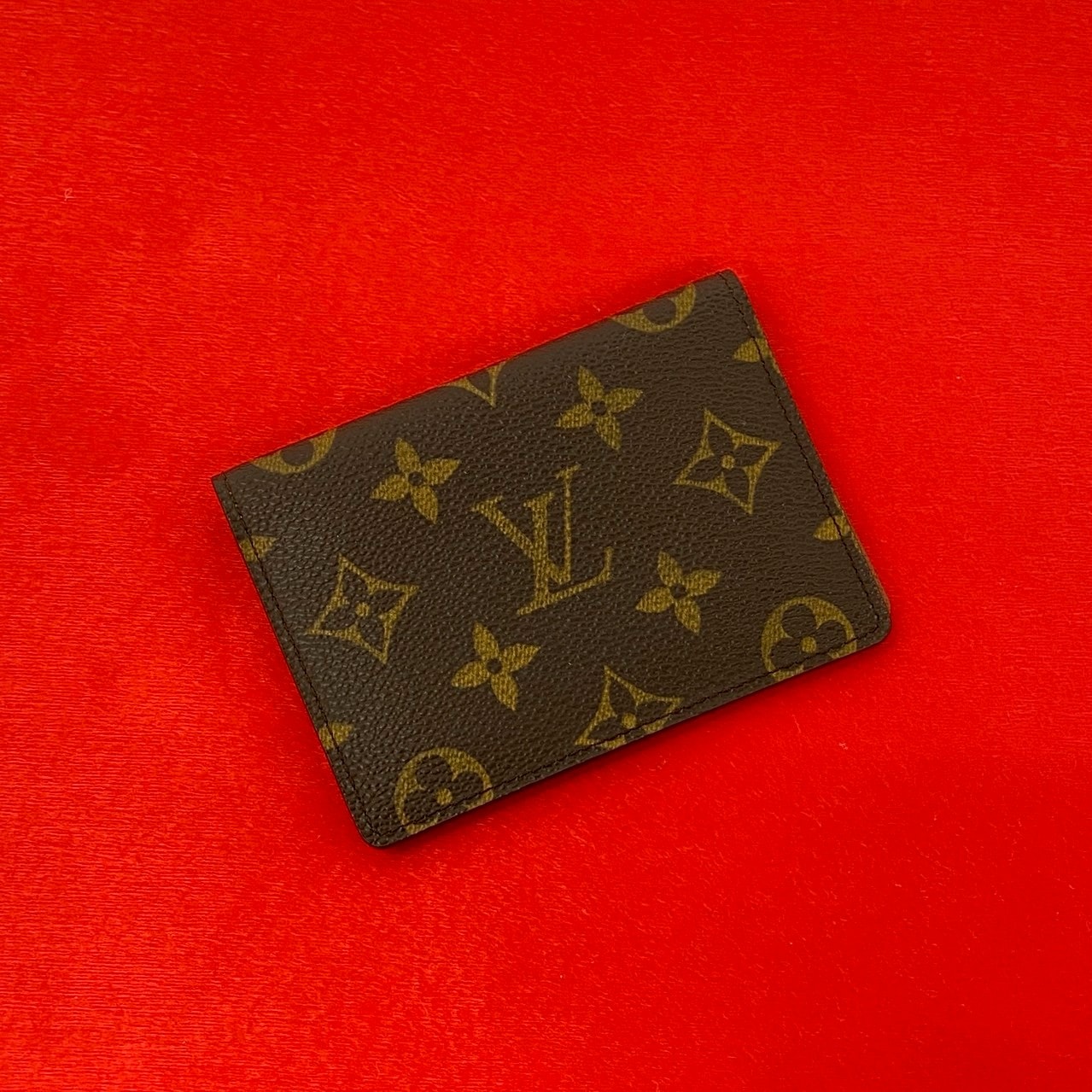LOUIS VUITTON ルイヴィトン ポルト2 カルト ヴェルティカル モノグラム レザー PVC パスケース ブラウン
 77378
