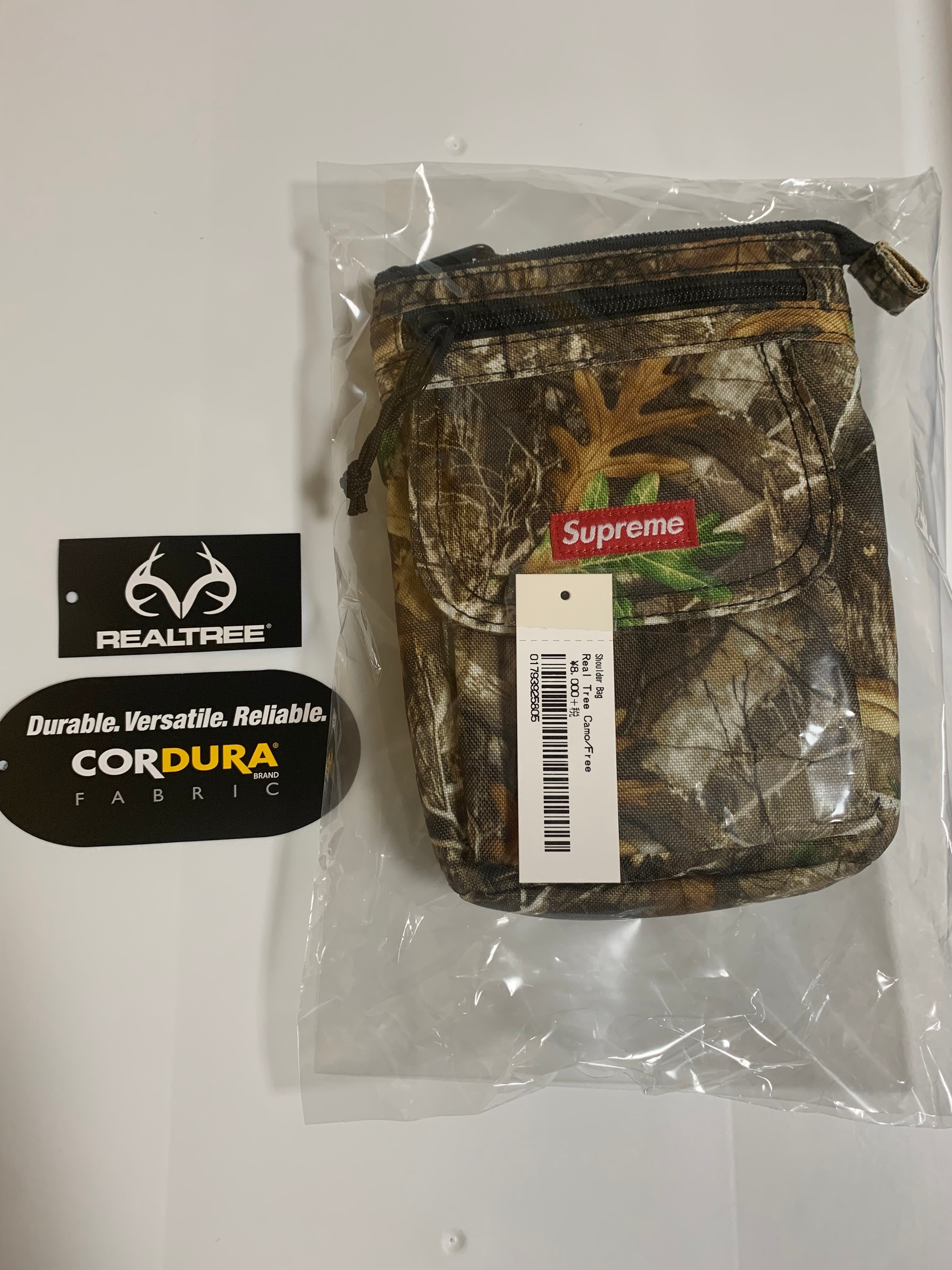 Supreme 19FW Shoulder Bag 