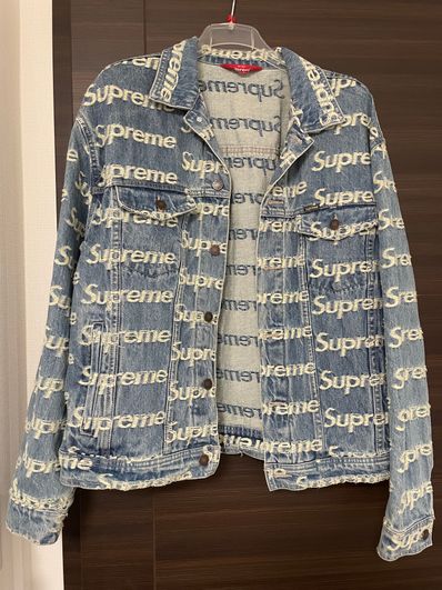 Supreme Frayed Logos Denim Trucker Jacket "Blue"