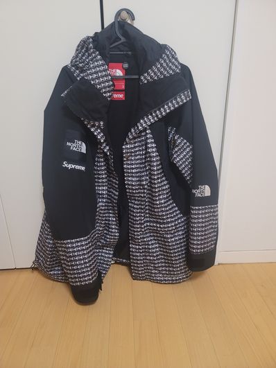 Supreme x The North Face Studded Mountain Light Jacket "Black"