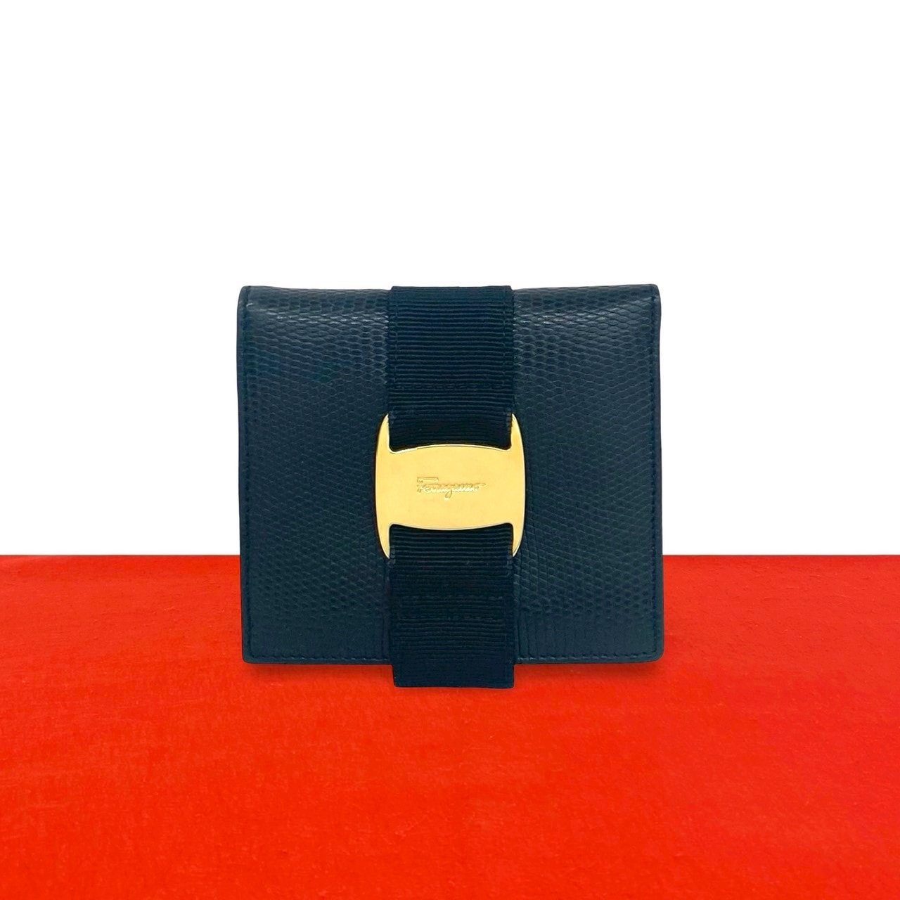 Salvatore Ferragamo サルヴァトーレフェラガモ ヴァラリボン レザー 二つ折り財布 ブラック
 42799