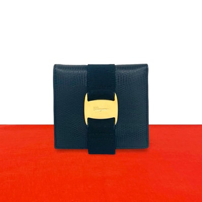 Salvatore Ferragamo サルヴァトーレフェラガモ ヴァラリボン レザー 二つ折り財布 ブラック
42799