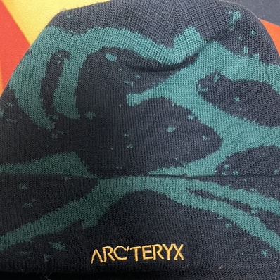 ARC'TERYX Grotto Talk X000009253 "Dark Magic"